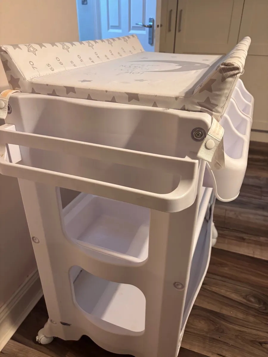 Babylo Smart changer with bath unit - Image 4