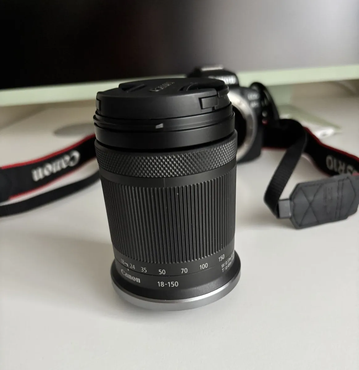 Canon Mirorless Camera - Image 2