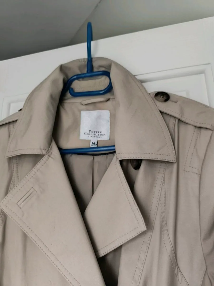 Beautiful perfect condition almost new ladies - Image 3