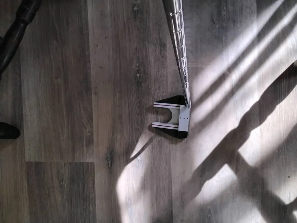Odyssey TANK Super Stroke Putter - Image 1