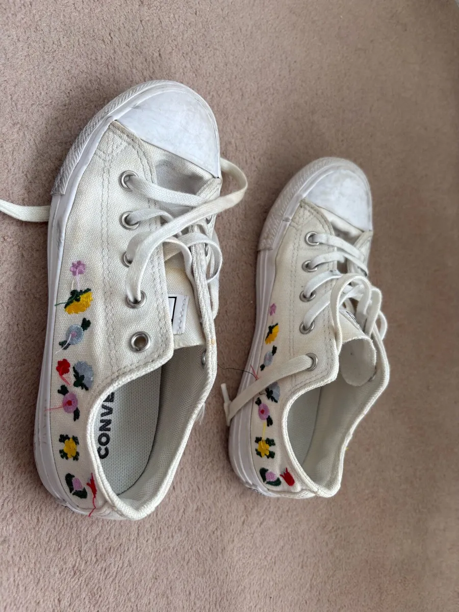 White Embroidered Lace Up Converse - Size UK 1 - Image 2