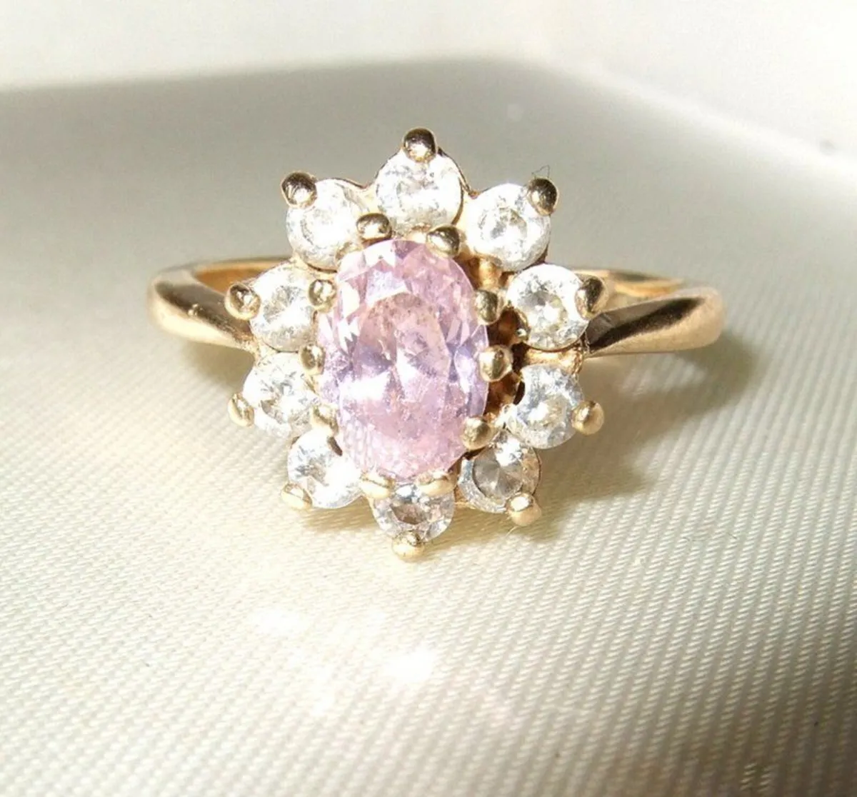 Vintage 9ct Gold Pink & White Gem Cluster - Image 3