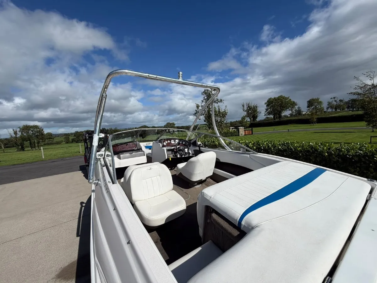 Regal 1800 Bowrider Speedboat Wake board tower - Image 2
