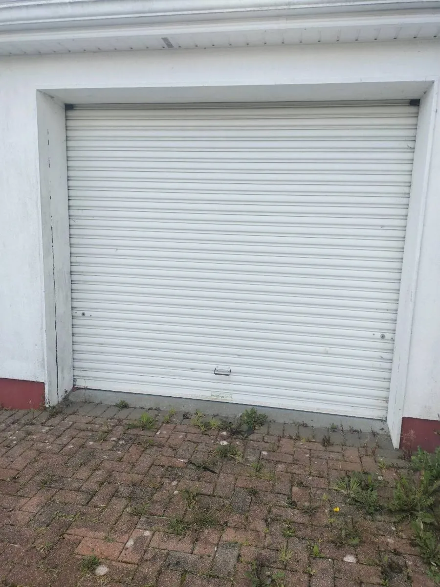 Roller shutter - Image 1