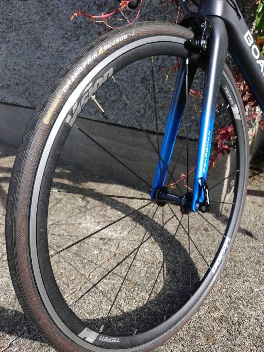 Boardman SLR 8.9 with Upgraded wheel set - Image 4