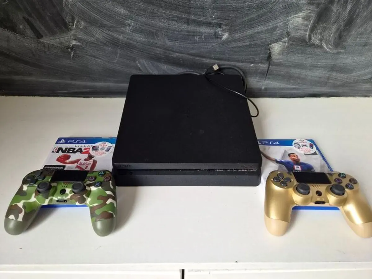 PS4 Slim Bundle with FIFA 26 - Image 1