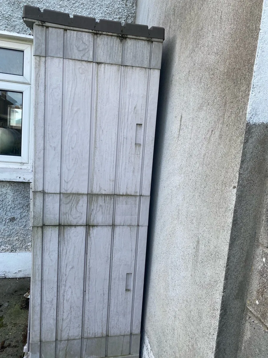 Outdoor storage shed - Image 3