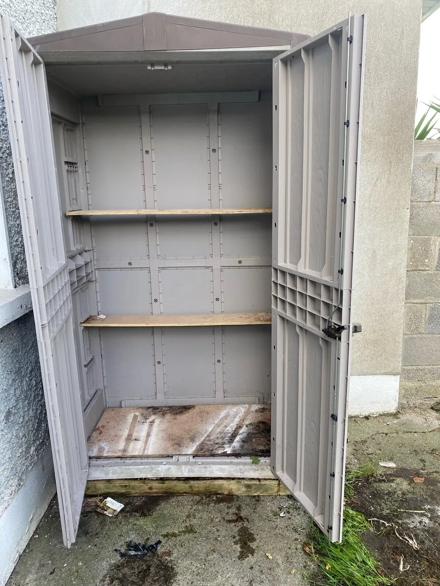 Outdoor storage shed - Image 2