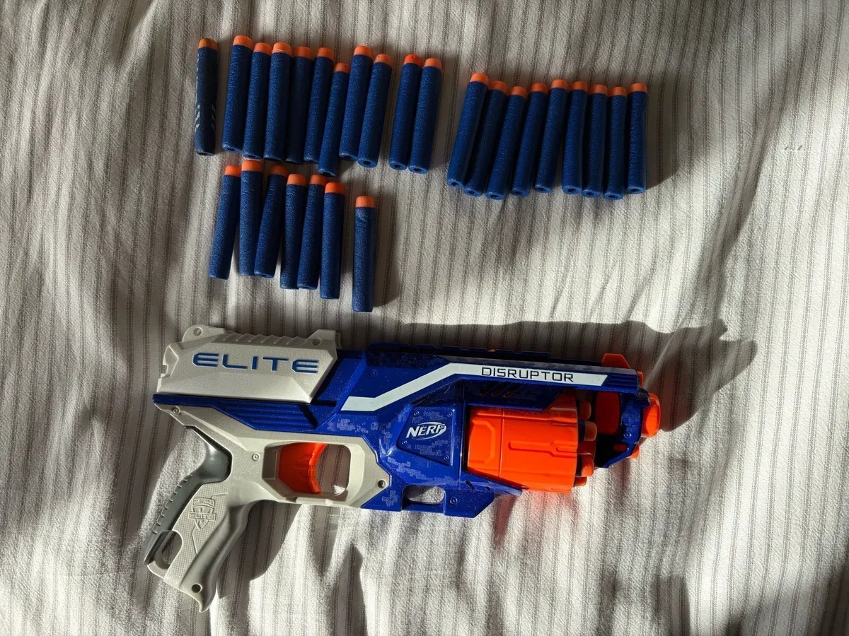 Elite NERF Gun & 33 Bullets - Image 1