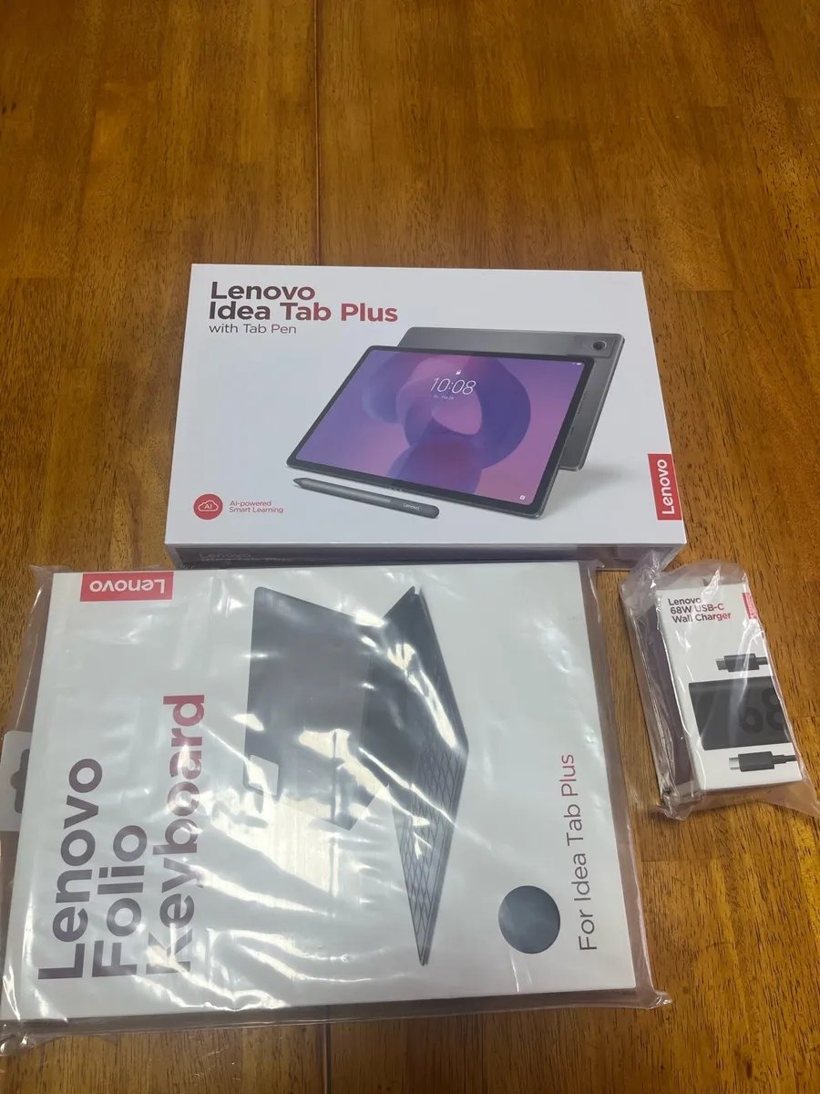 Lenovo Tablet 12.1in 2.5k 90hz 8GB 256GB Bundle - Image 1