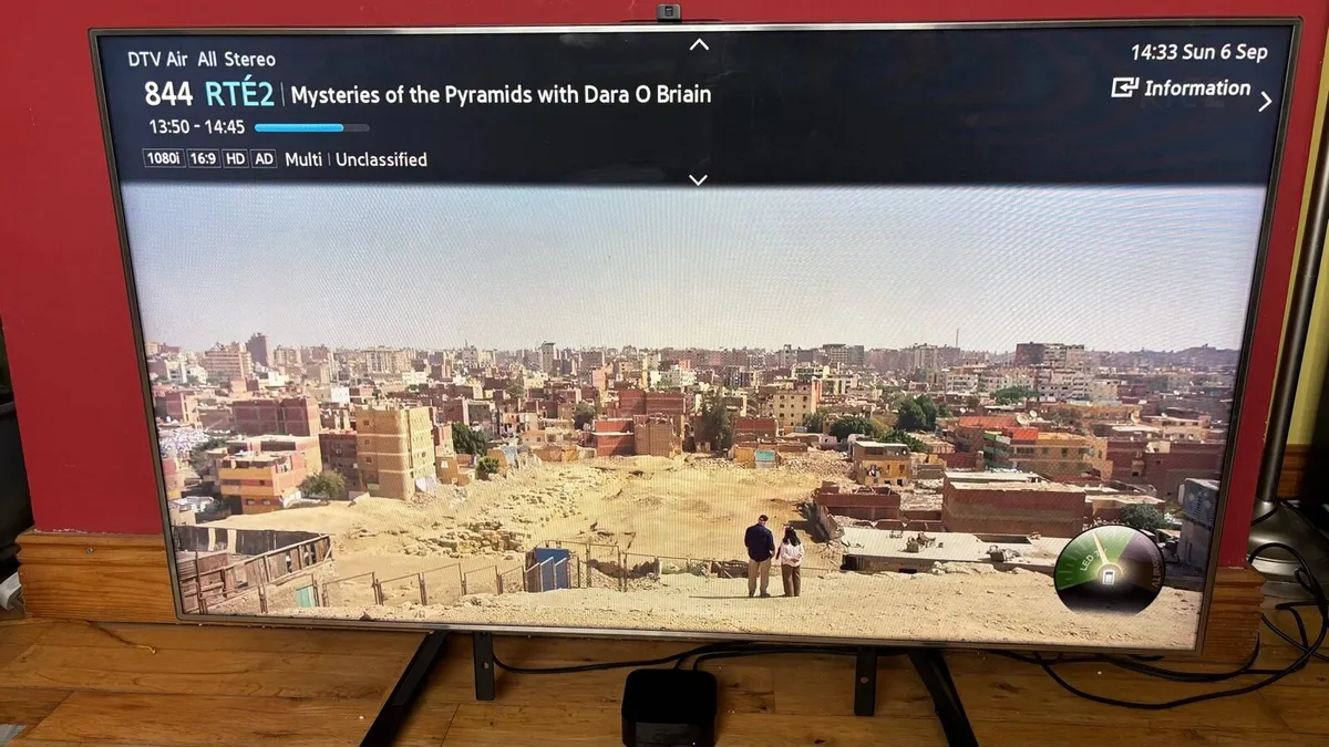 46” Samsung TV with 4K Apple TV - Image 3