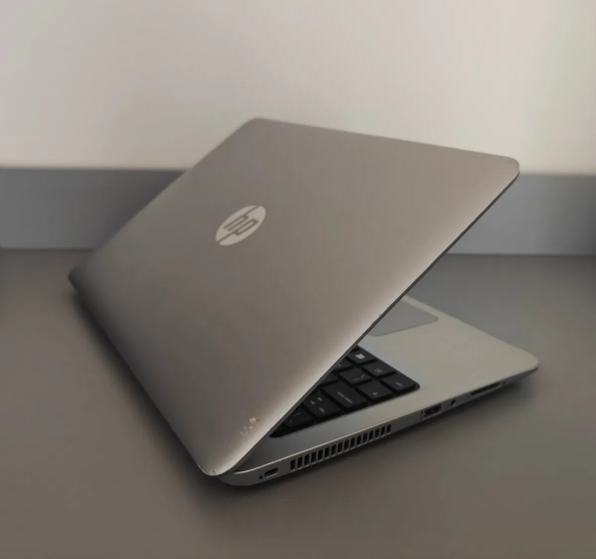 HP 430 G4, Core i5-7200U - 8GB RAM - 256GB - Image 2