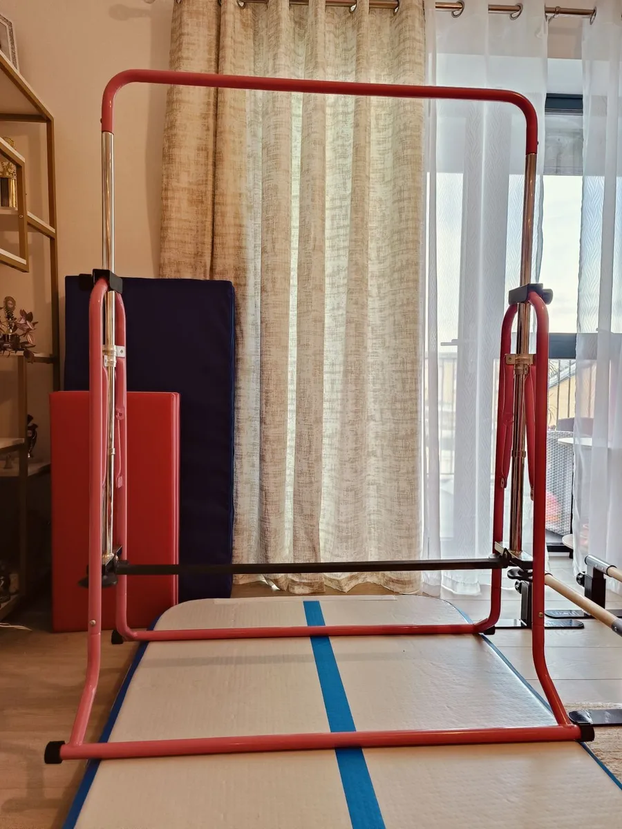 Gymnastics bar