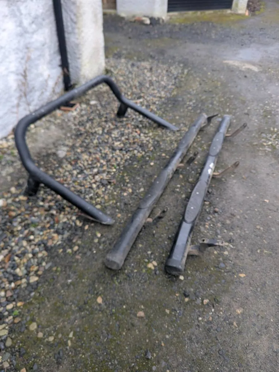 '15 Hilux A Frame and steps - Image 1