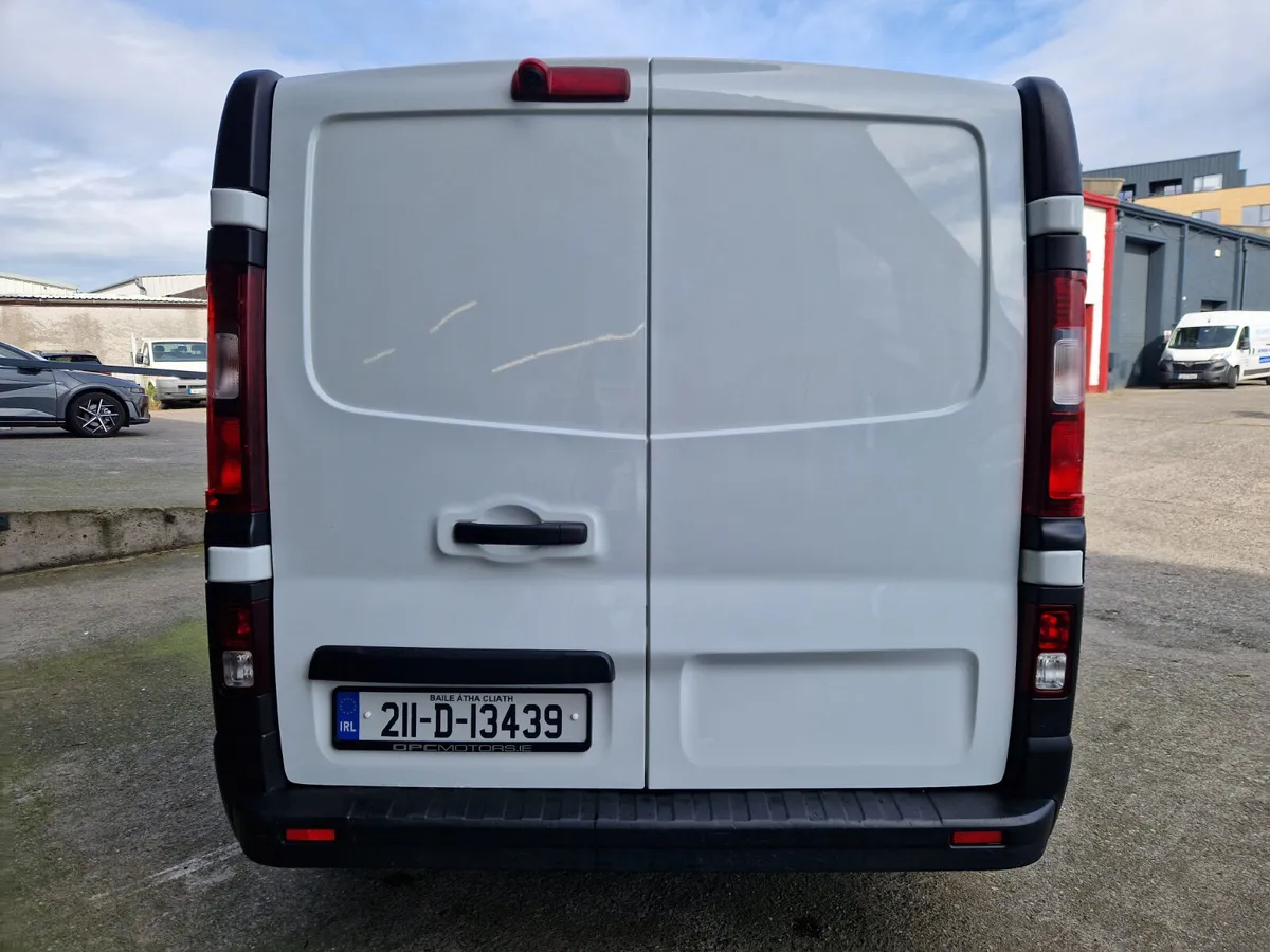 Renault Trafic 2.0L - Full Service History - Image 4