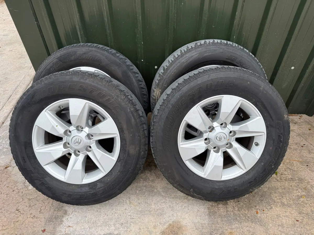 Land cruiser alloys - Image 1