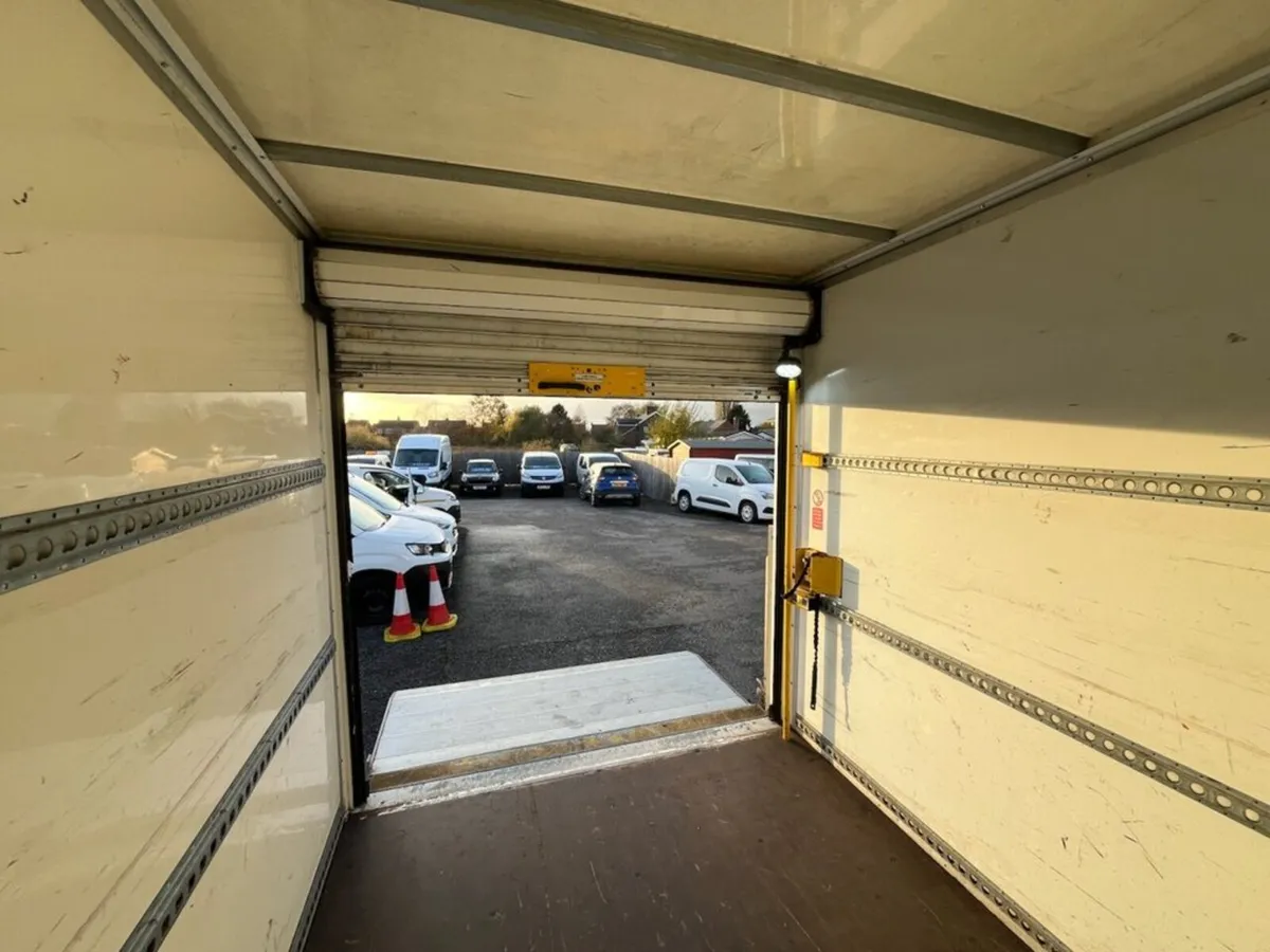 2022 Ford Transit Luton Box Van - Image 4
