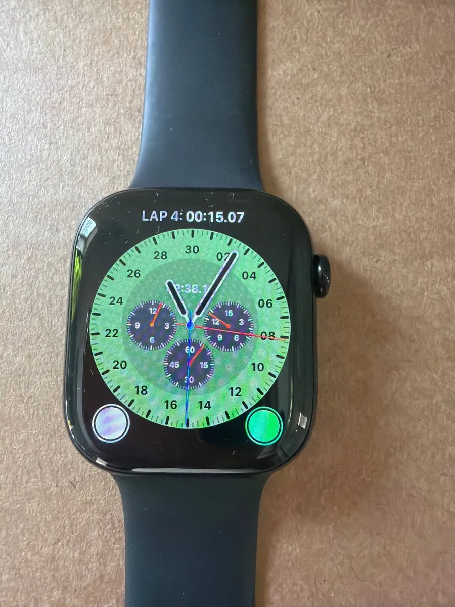 Apple watch  series 11 GPS - Image 1