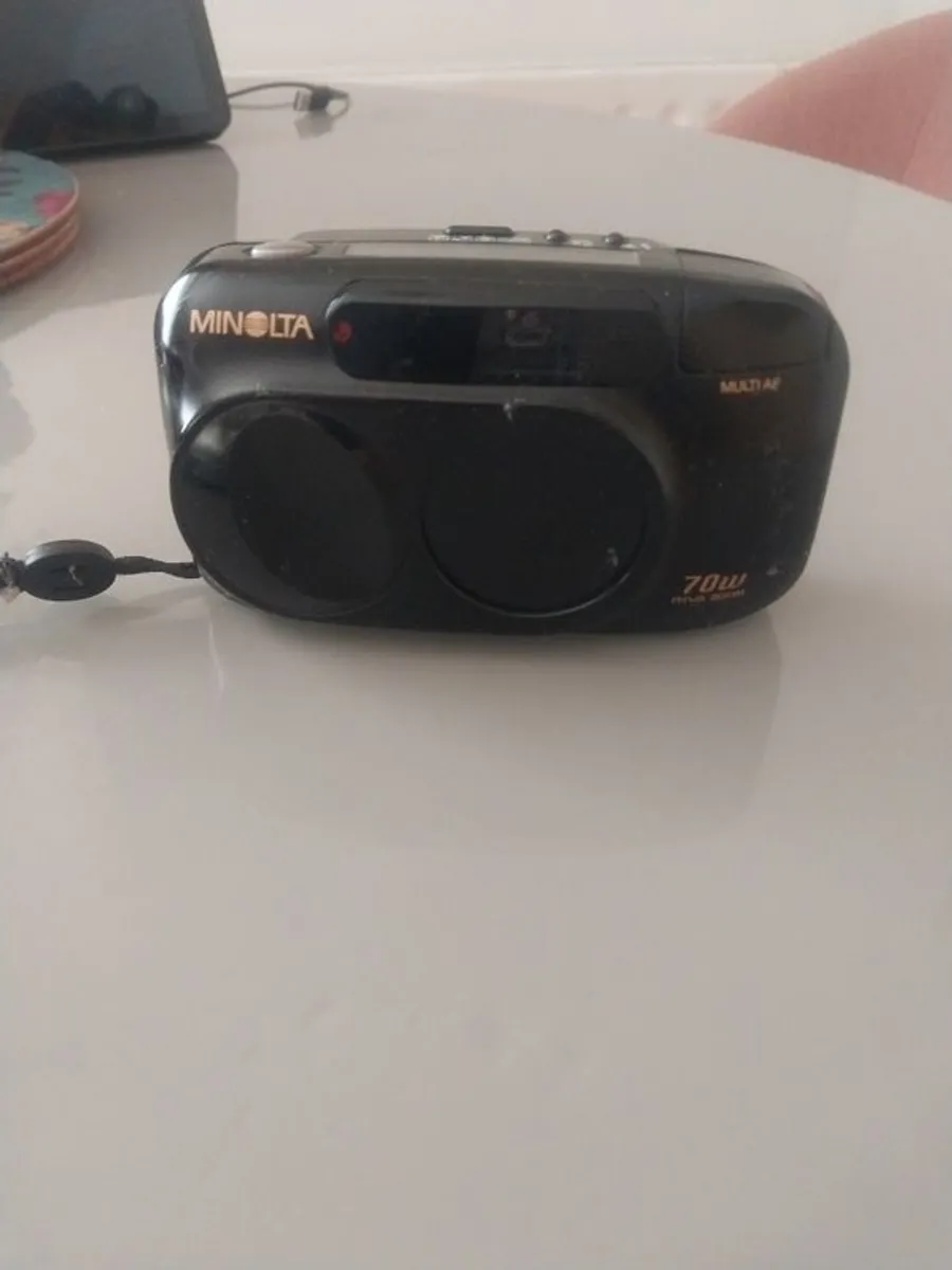 minolita camera. multi af,70 w zoom - Image 1