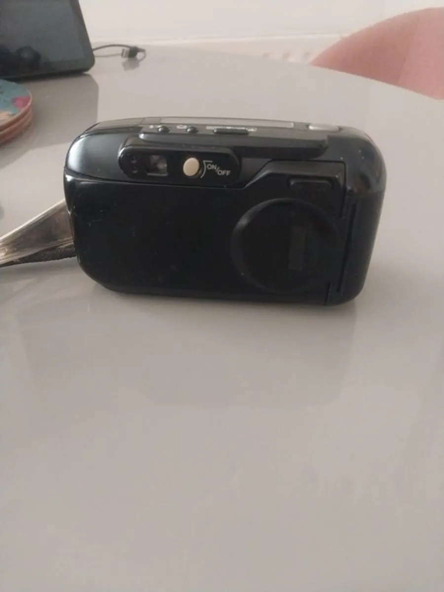 minolita camera. multi af,70 w zoom - Image 2