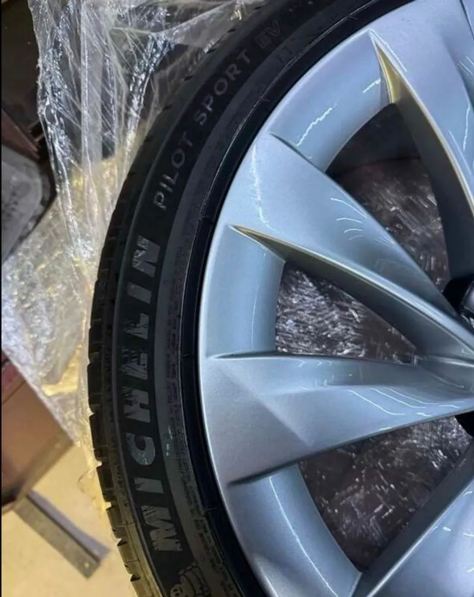 Tesla Model Y 20 Helix 2.0 Wheels Michelin Pilot Sport EV Tyres Almost New - Image 2