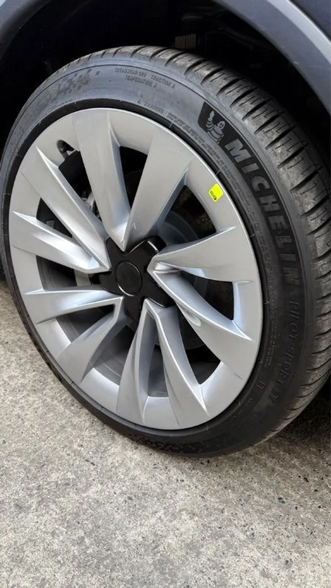 Tesla Model Y 20 Helix 2.0 Wheels Michelin Pilot Sport EV Tyres Almost New - Image 3