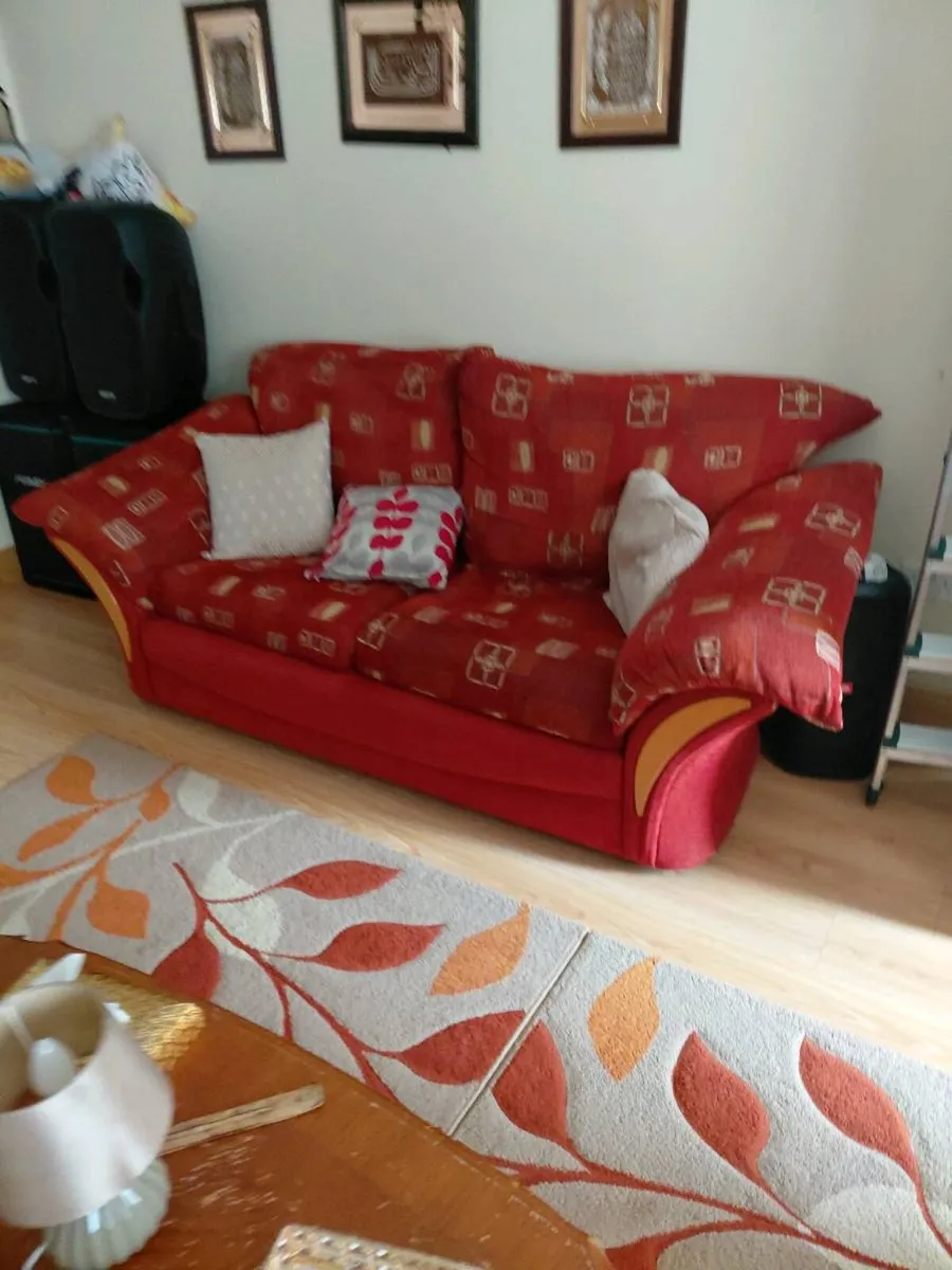 4 sofa - Image 1