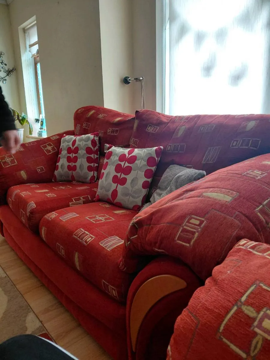 4 sofa - Image 2