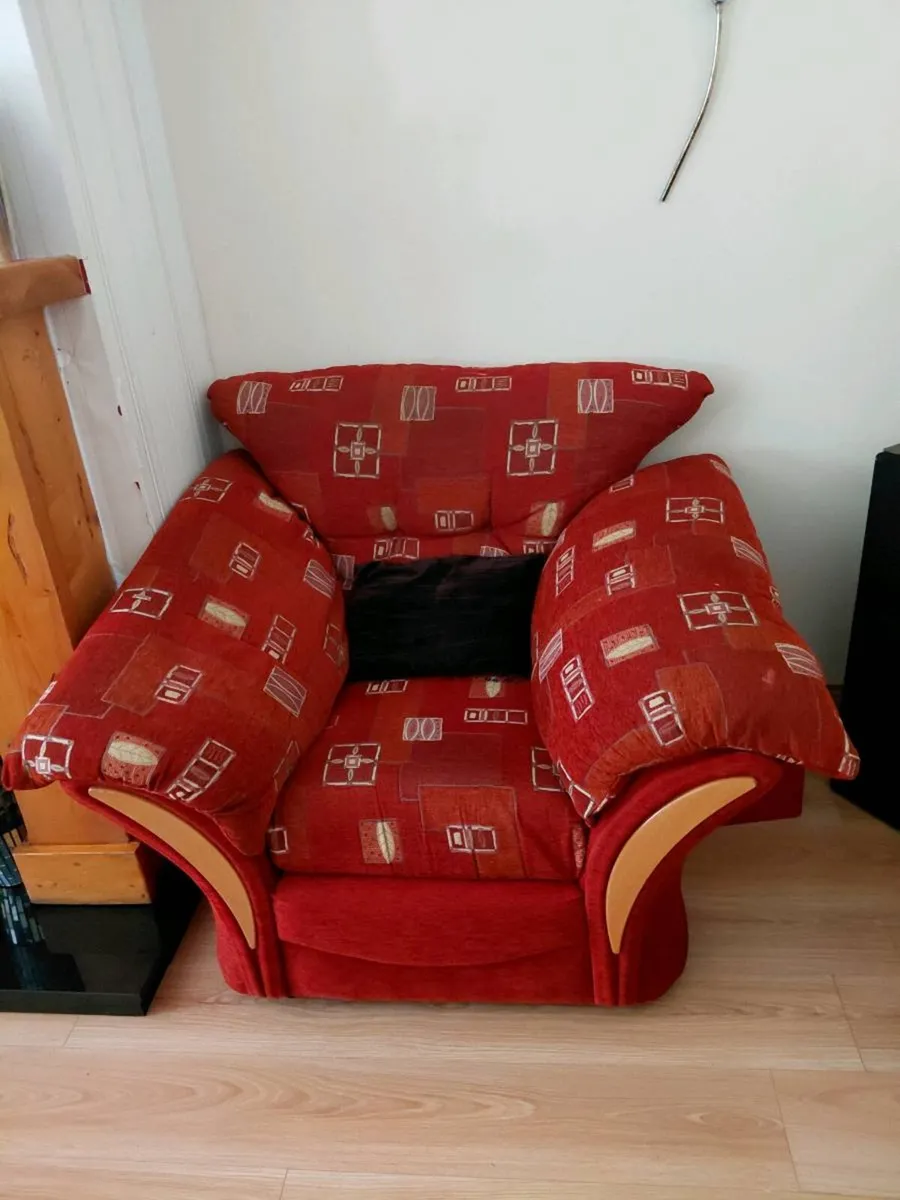 4 sofa - Image 3