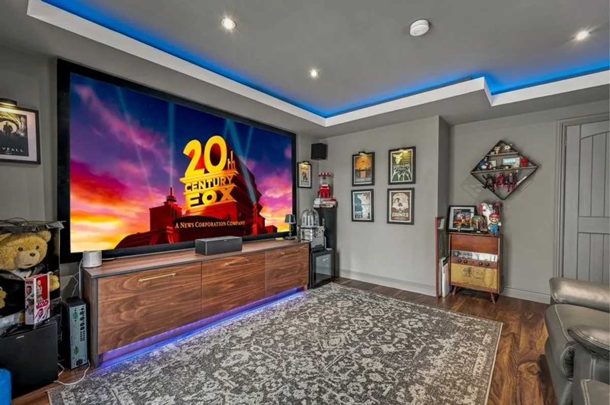complete cinema setup - Image 1