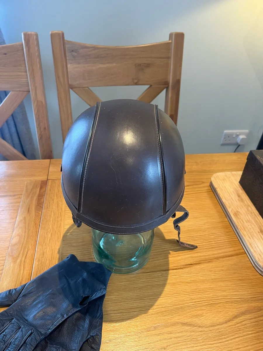 Antique/Vintage Leather Motorcycle Helmet & Gloves - Image 3
