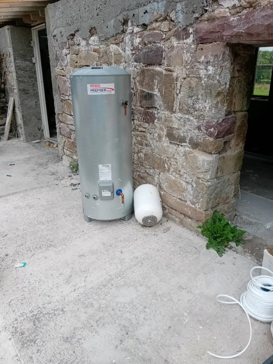 Stainless steel tank unvented
