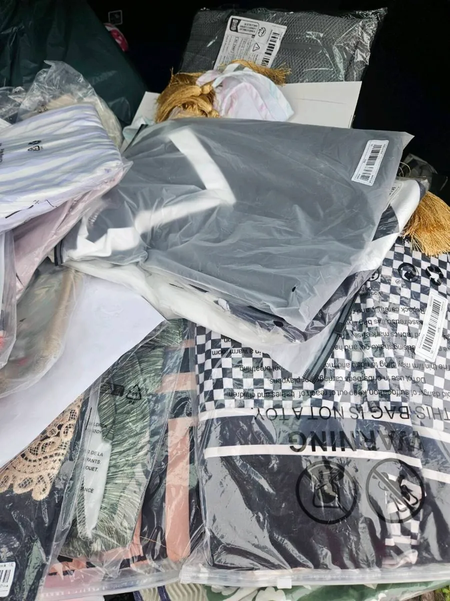 Large clothes haul - Image 3