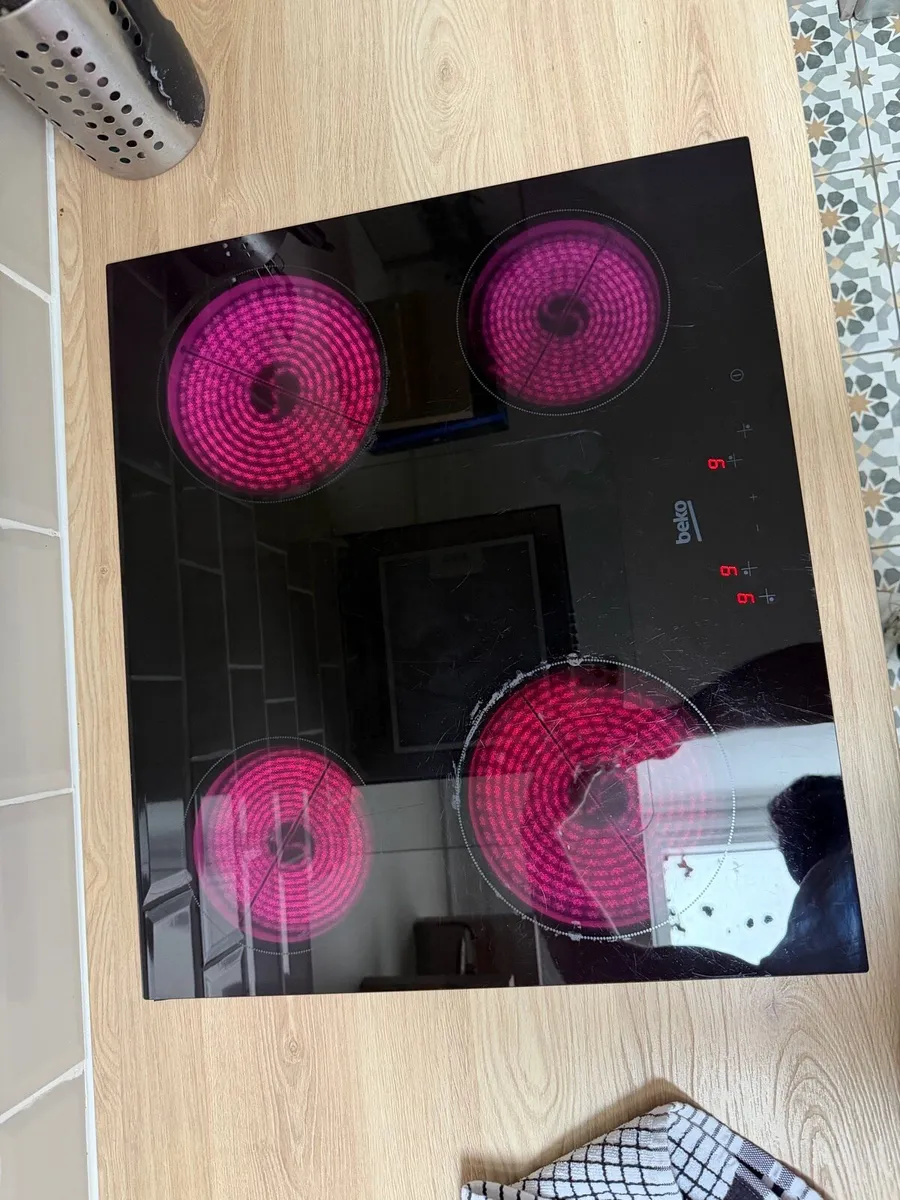 Beko Ceramic Hob Touch - Image 2