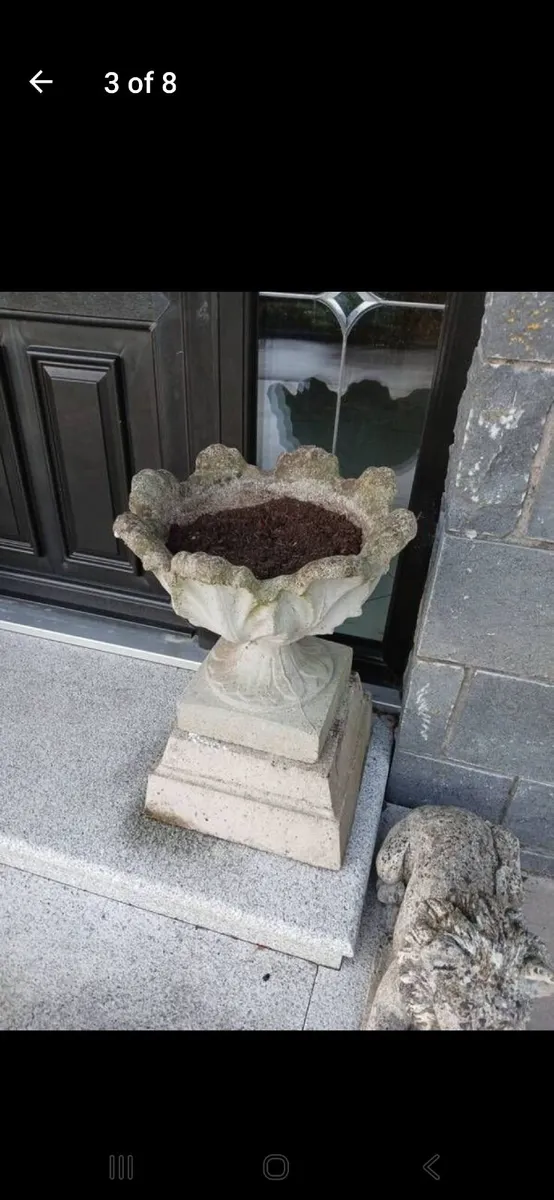 Stone planters x 2 - Image 2