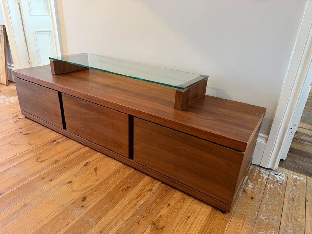 Venjakob Media Unit, TV Stand - Image 1