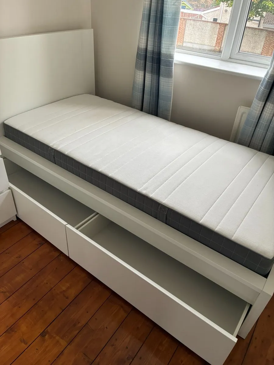 Single bed with roll out drawers and locker. - Image 2