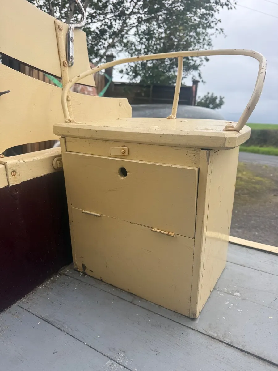 Original horse drawn milk float, cart. - Image 2
