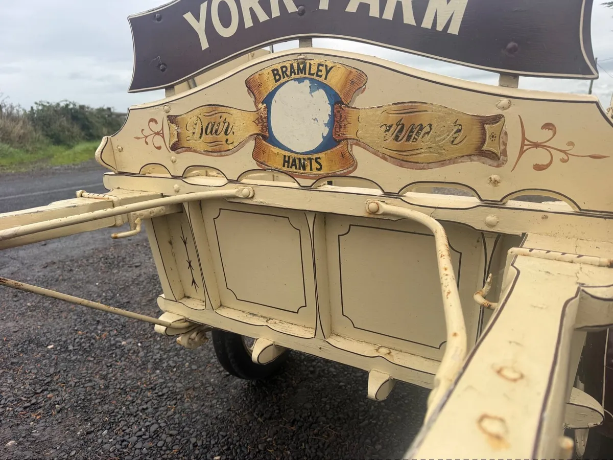 Original horse drawn milk float, cart. - Image 4