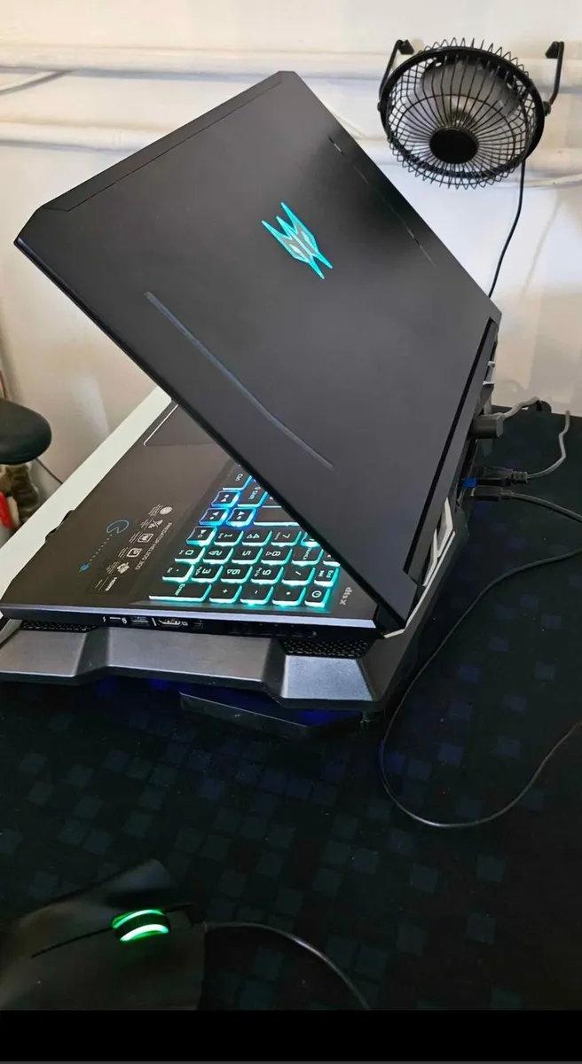 Gaming laptop Acer predator helios 300 - Image 1
