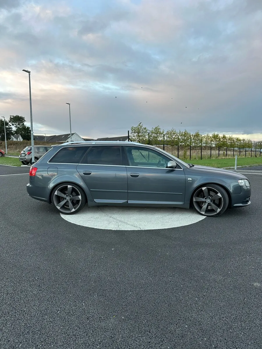 Audi S4 4.2 Quattro - Image 2