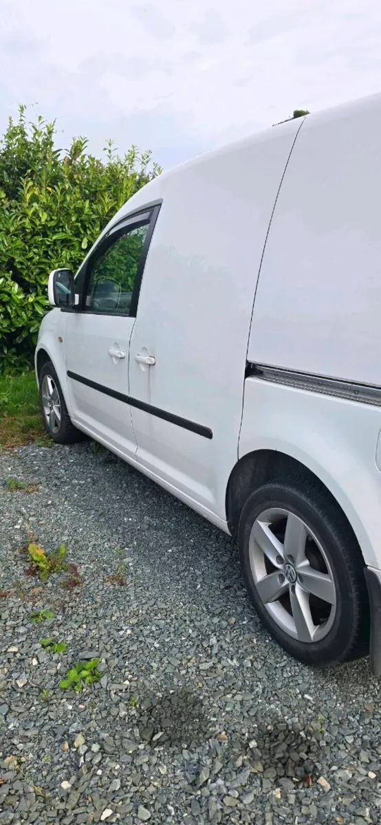 Volkswagen Caddy - Image 4