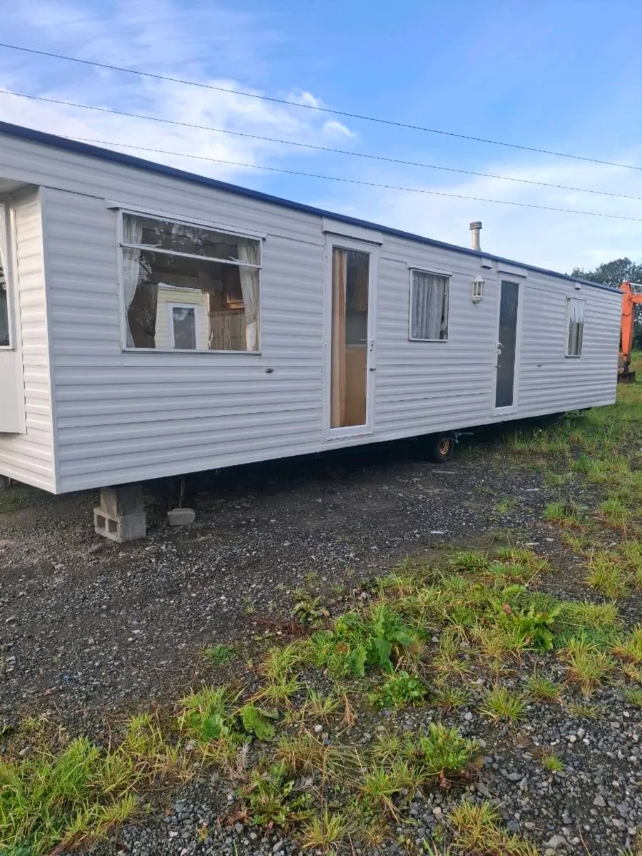 35x10 Atlas Florida Mobile Home. FREE DELIVERY - Image 3