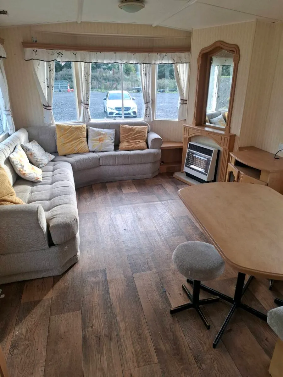 35x10 Atlas Florida Mobile Home. FREE DELIVERY - Image 4