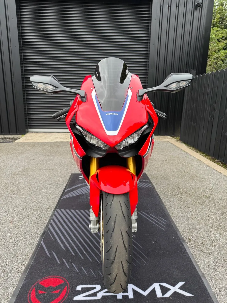 2017 honda fireblade (low miles) - Image 3
