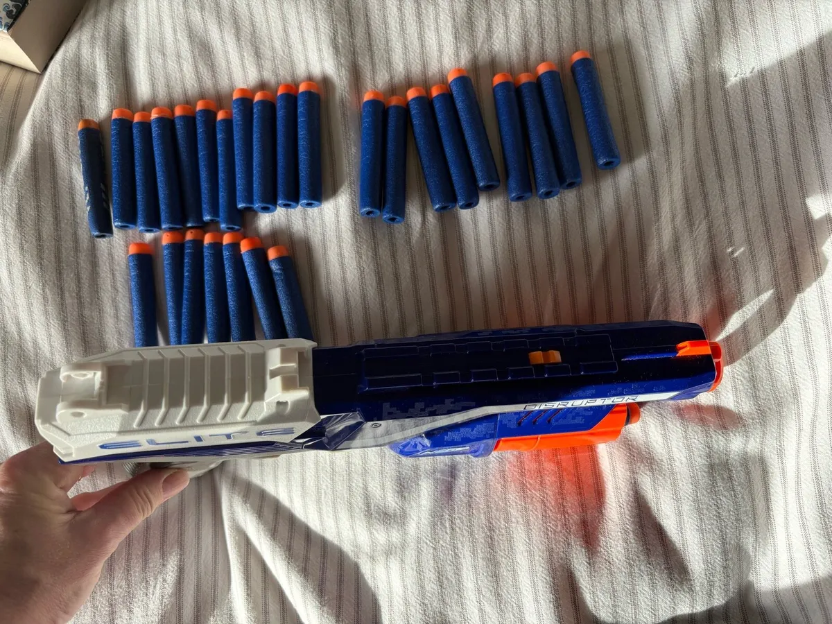 Elite NERF Gun & 33 Bullets - Image 4