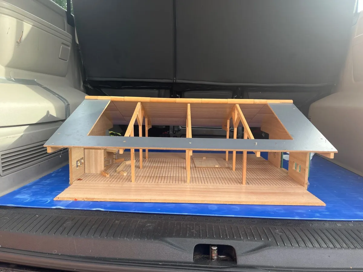 Toy farm shed - Image 2
