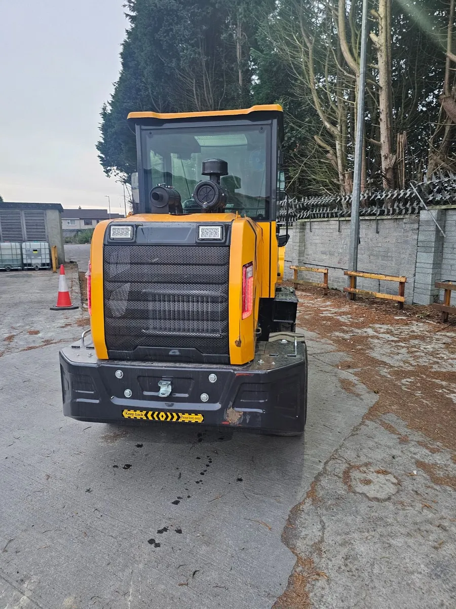 Wheeled loader - Image 2