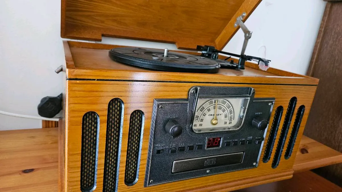 Crosley Music Entertainment Center - Image 4