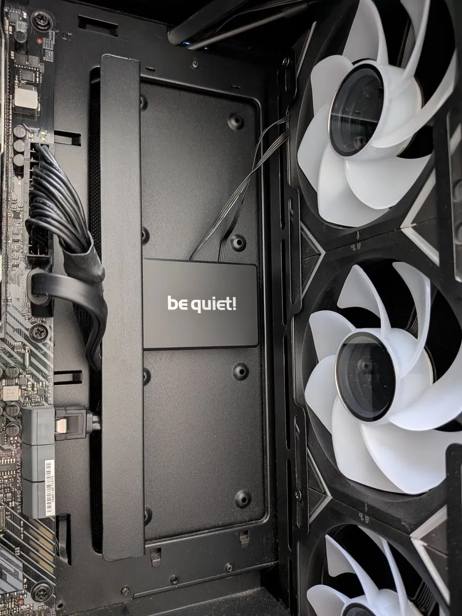 Gaming PC Ryzen 5 & RTX 5060 Brand New! Warranty - Image 4